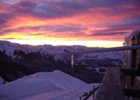 27-6-12 - Sunrise at Snowline Lodge