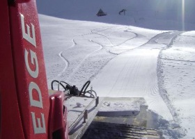 28-6-12 - The Edge Groomer laying down some fresh corduroy