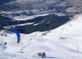 Paraponter off the ridge
