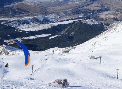 Paraponter off the ridge