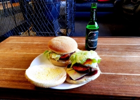 Lunch-time-on-work-parties